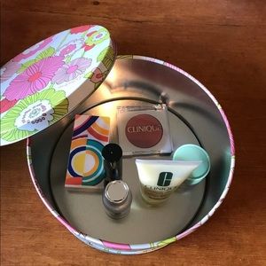 Clinique Makeup - Clinique tin with Clinique products NEW Clinique Makeup - Clinique tin with Clinique products NEW